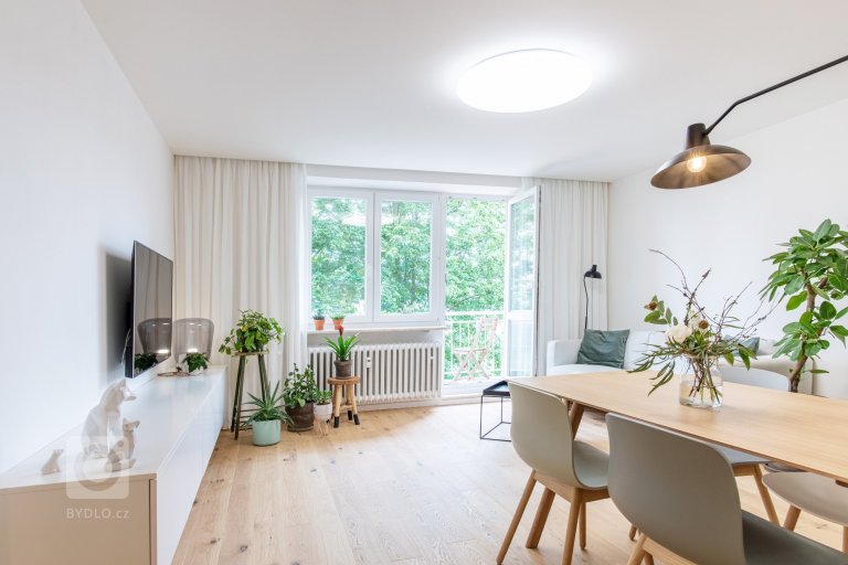 add picture to album