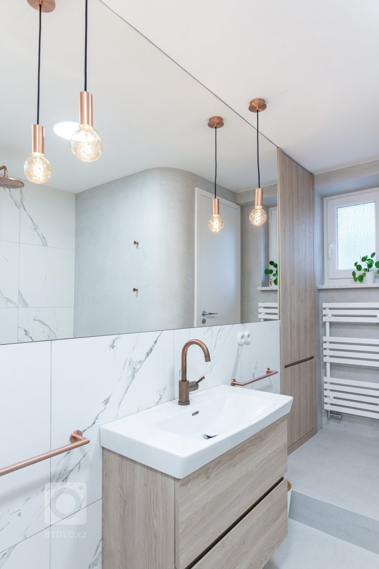 add picture to album