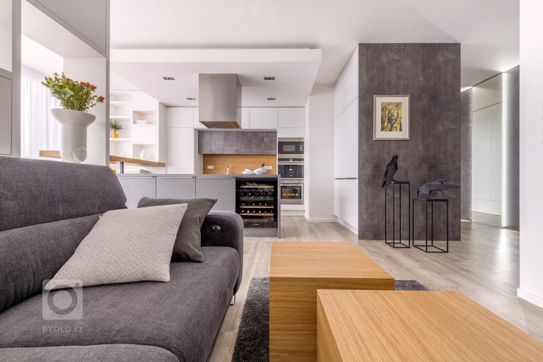 add picture to album