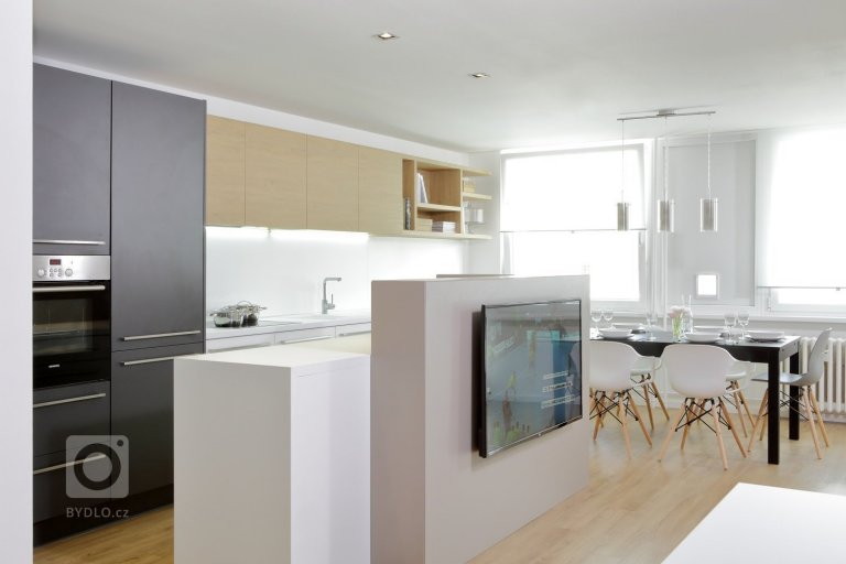 add picture to album