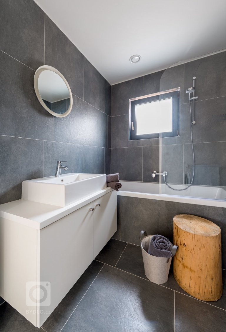 add picture to album