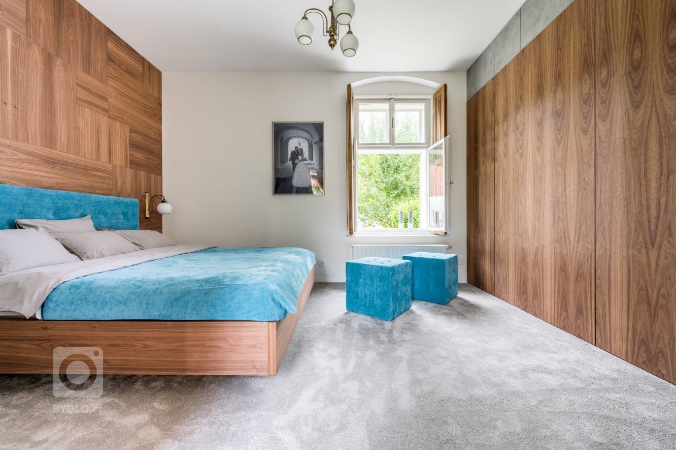 Statek postavený kolem roku 1880 měl typickou podobu české venkovské usedlosti, naším úkolem bylo zhostit se kompletní rekonstrukce interiérů.&nbsp;Požadavkem…