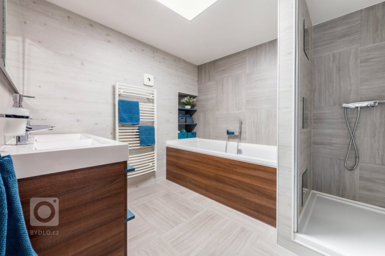 add picture to album