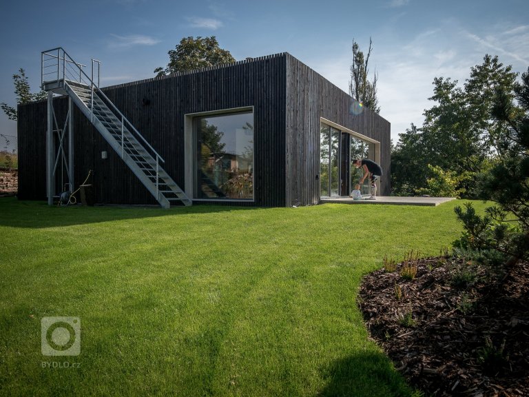 add picture to album