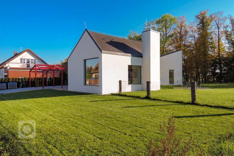 add picture to album