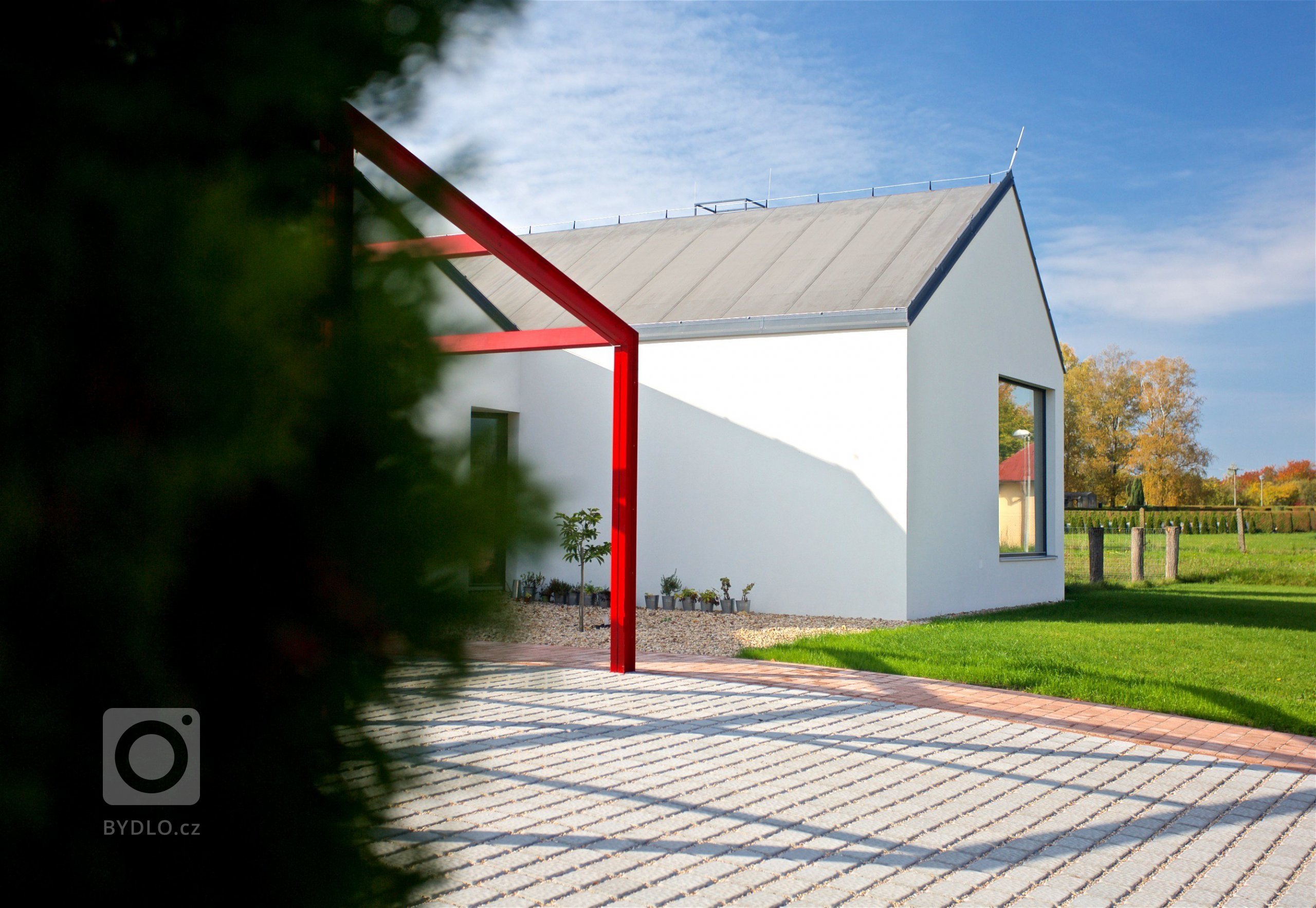 Dům stojí v&nbsp;Chlumci nad Cidlinou, městě, které je známé selskými bouřemi z&nbsp;konce 18. století, povstáním sedláků. Ačkoli nebyly samotné ozbrojené…