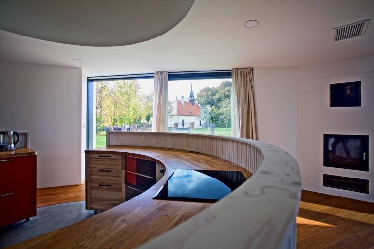 Dům stojí v&nbsp;Chlumci nad Cidlinou, městě, které je známé selskými bouřemi z&nbsp;konce 18. století, povstáním sedláků. Ačkoli nebyly samotné ozbrojené…