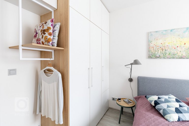 add picture to album